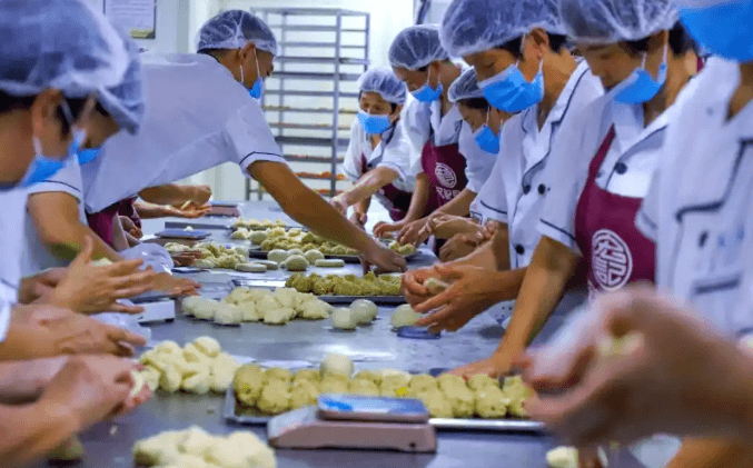 Baocai Interview | Ding Tanyang of Hongji: Making a Century-Old Brand Trendy