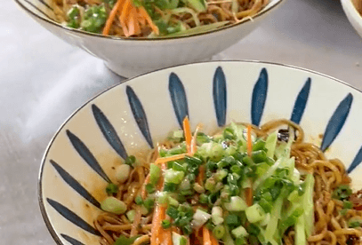 Limited to 100 Orders a Day! Jiaojiang’s Guoming Braised Noodles—Rich, Fragrant, and Irresistibly Delicious