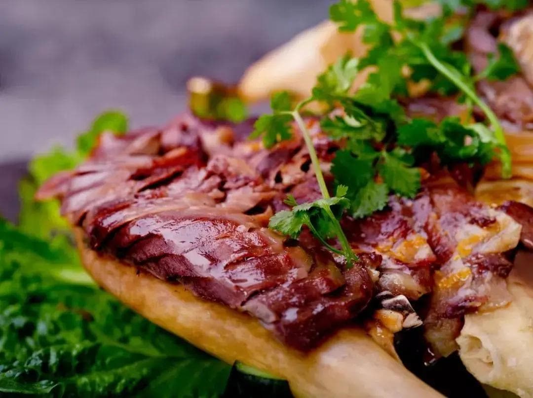 A Thousand Delicacies from a Hundred Counties · Freshness Unveiled in Taizhou: Tiantai "Little Dog Cattle": A Wild Flavor Renowned Both Home and Abroad